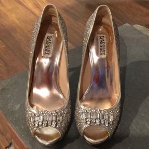 Badgley Mischka Peep Toe Heels (Gold Tone)